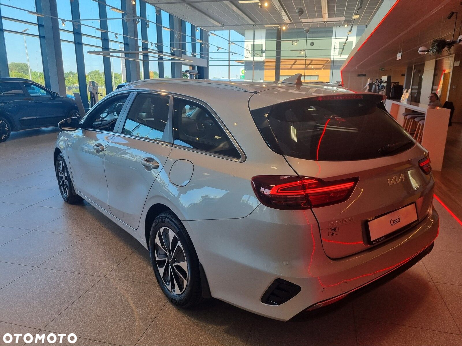 Kia Ceed - 10
