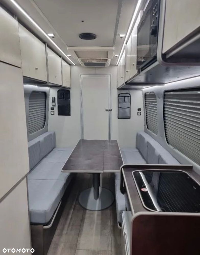 Mercedes-Benz SPRINTER - 14