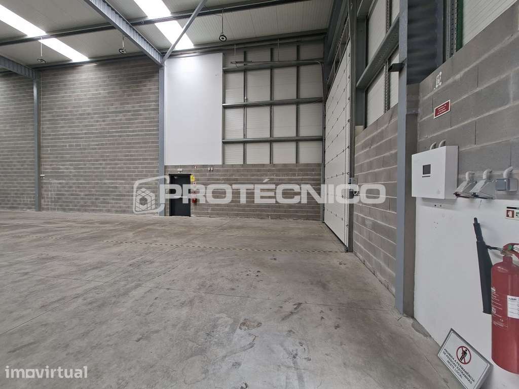 Armazém c/ 400m2 - Z. I. Cacia - Grande imagem: 5/9