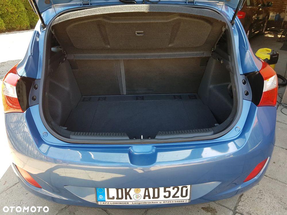 Hyundai i30 blue 1.4 Classic - 34