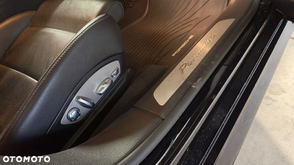 Porsche Panamera PDK Platinum Edition - 17