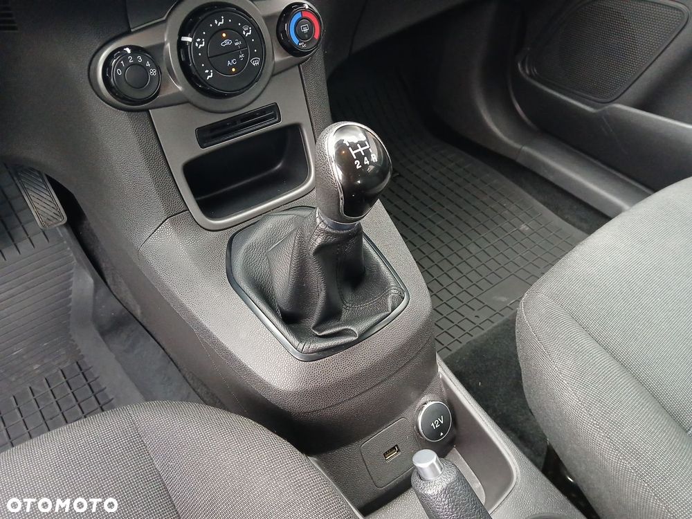 Ford Fiesta 1.25 Ambiente - 31