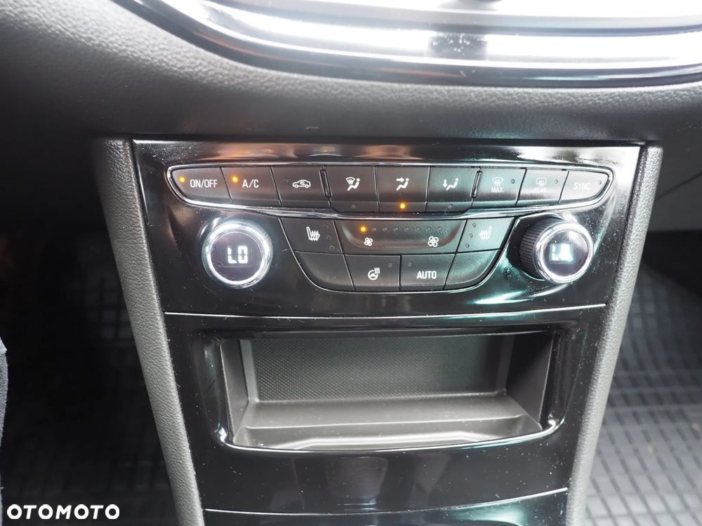 Opel Astra 1.2 T 2020 S&S - 19