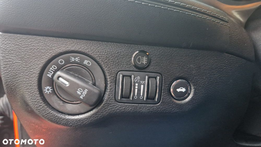 Dodge Challenger 5.7 R/T - 26