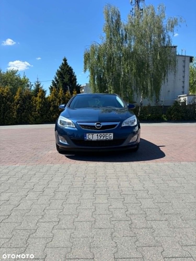 Opel Astra 1.4 T Cosmo - 1