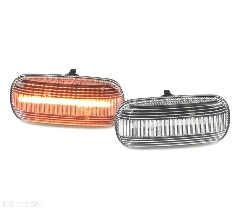 PISCAS LATERAIS AUDI A3 A4 A6 A8 TT LED - 2