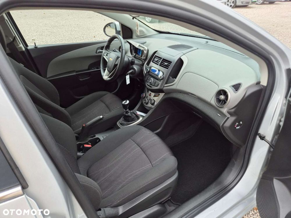Chevrolet Aveo - 22