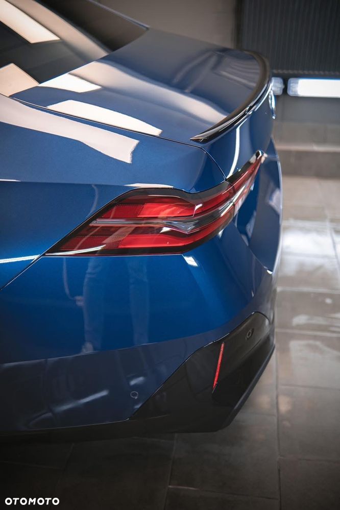 BMW Seria 5 550e xDrive PHEV M Sport - 9