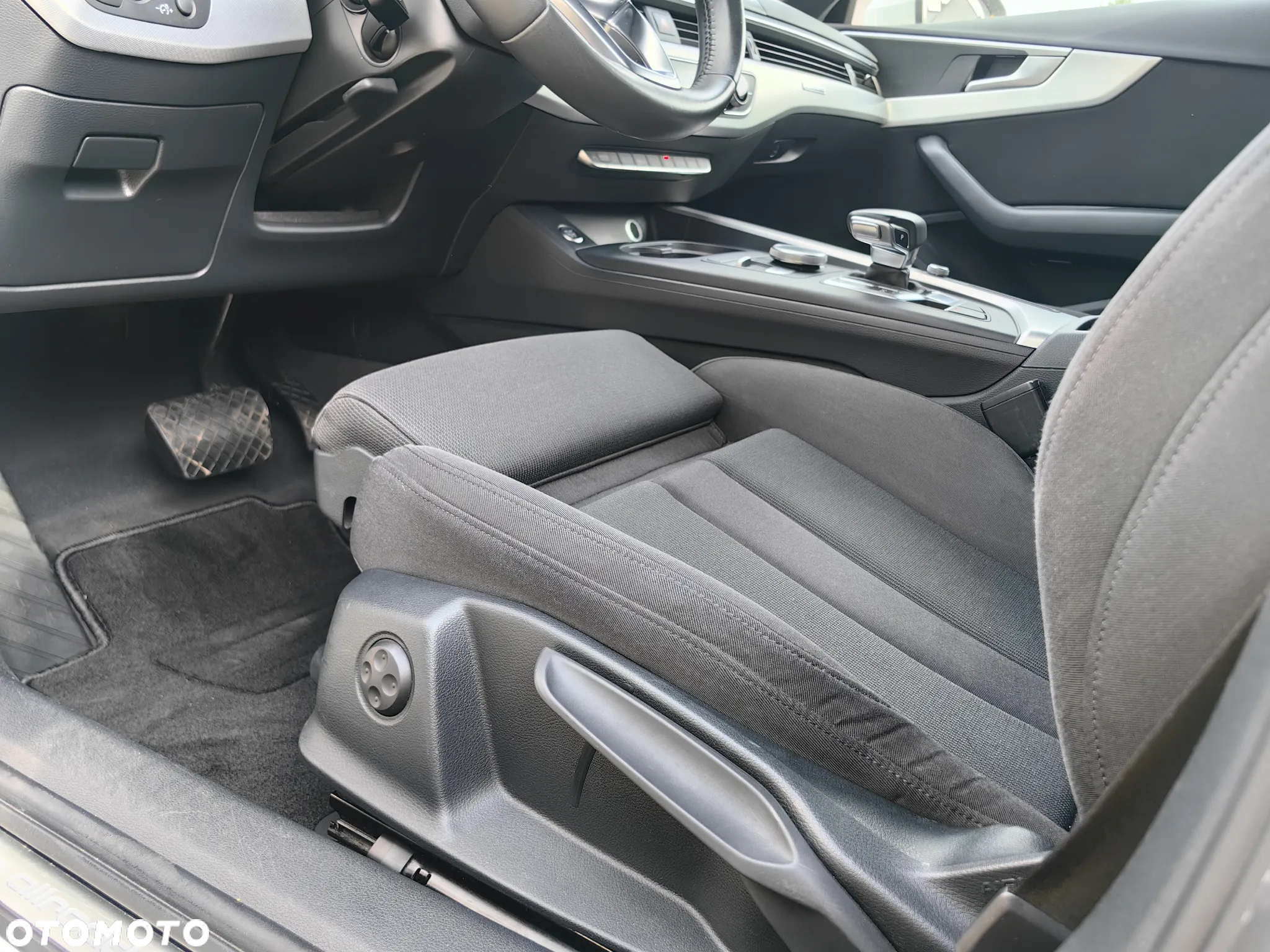 Audi A4 Allroad 2.0 TDI Quattro S tronic - 25