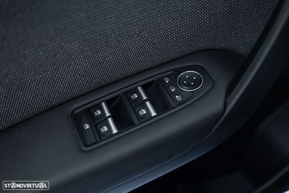 Renault Captur 1.6 E-Tech Full Hybrid Techno - 33