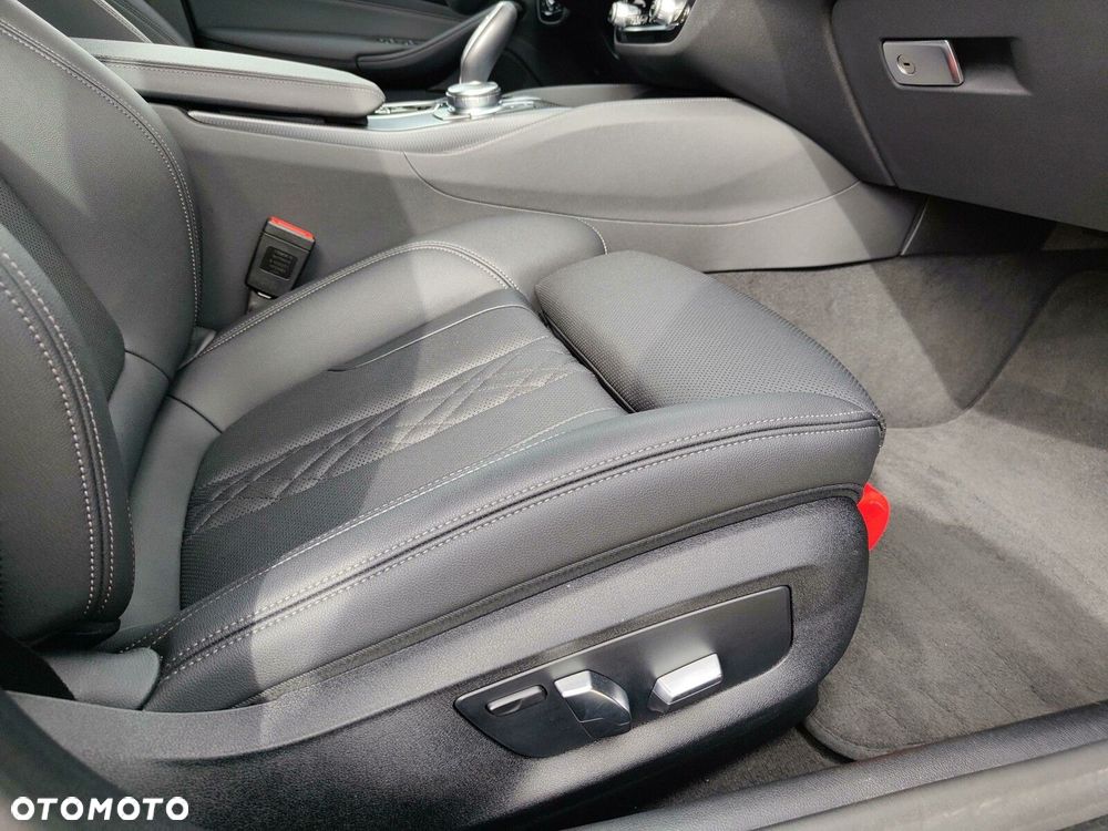 BMW Seria 5 - 25