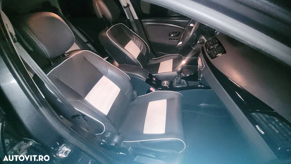 Renault Megane ENERGY dCi 110 Start & Stop Bose Edition - 26