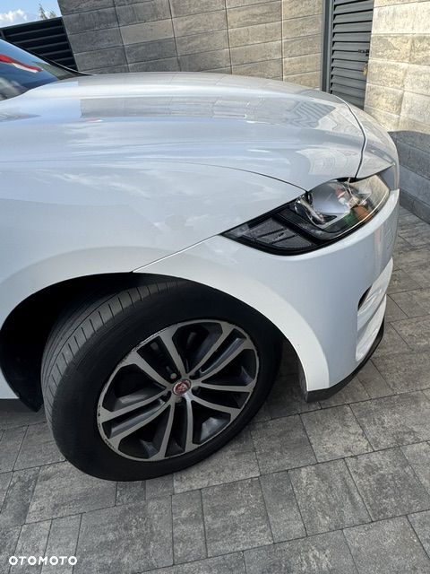 Jaguar F-Pace 2.0 i4D AWD R-Sport - 3