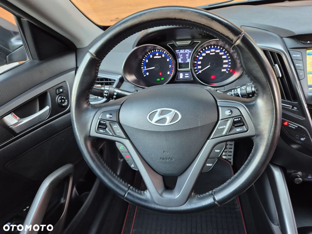 Hyundai Veloster - 21
