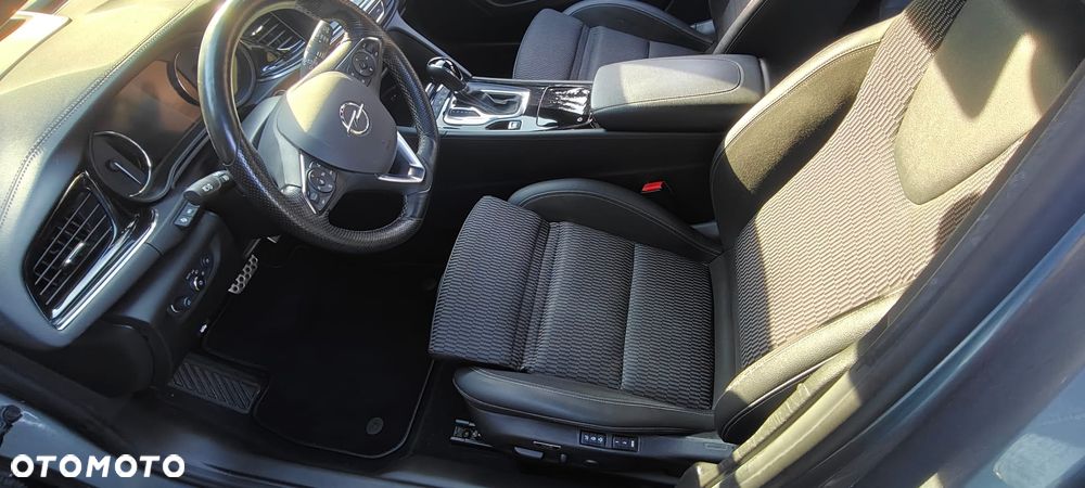 Opel Insignia - 8