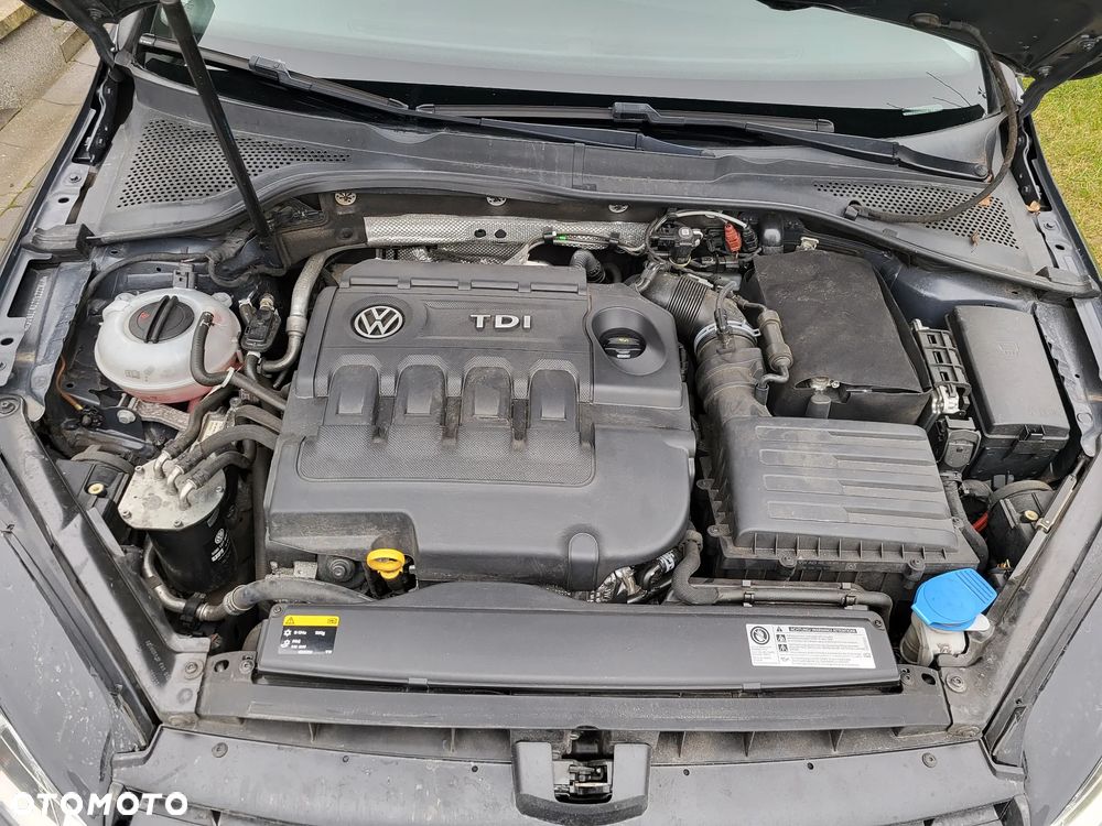 Volkswagen Golf 2.0 TDI BlueMotion Technology Lounge - 29