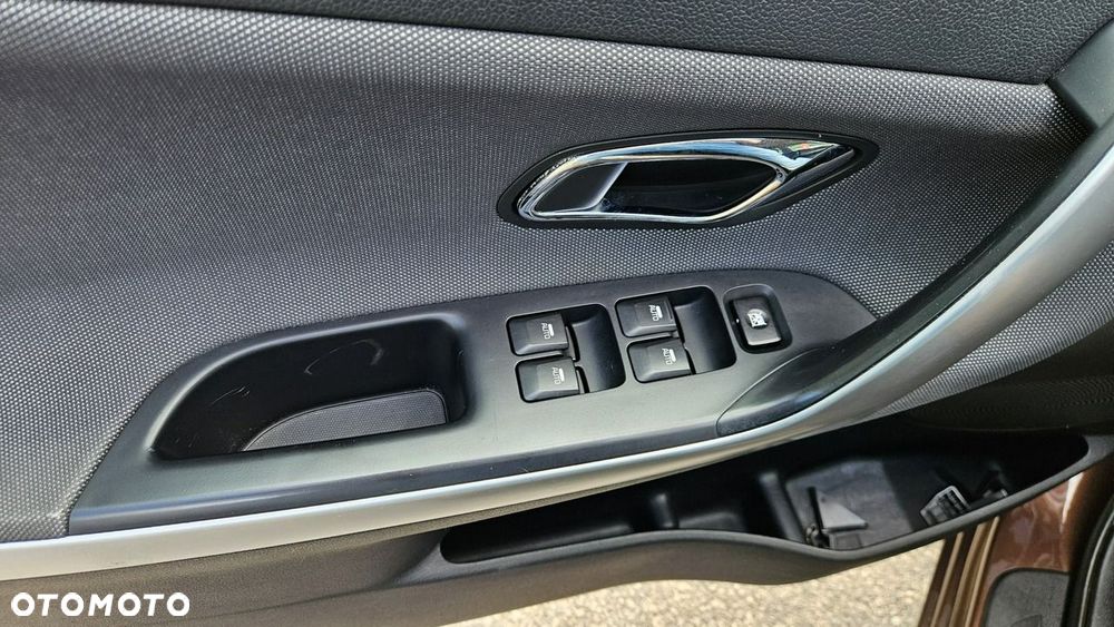 Kia Ceed 1.6 CRDi 128 Dream Team Edition - 28