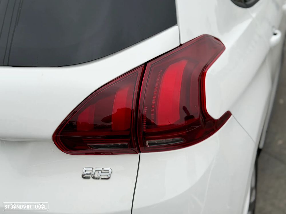 Peugeot 2008 - 9