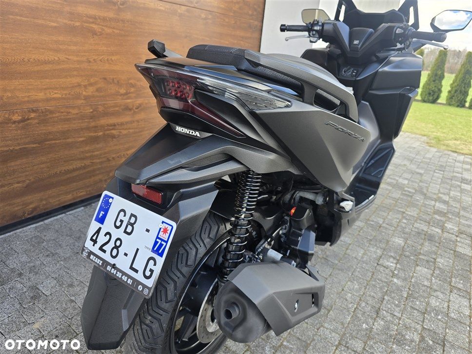 Honda NSS - 17