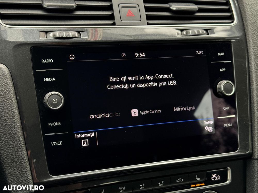 Volkswagen Golf - 13