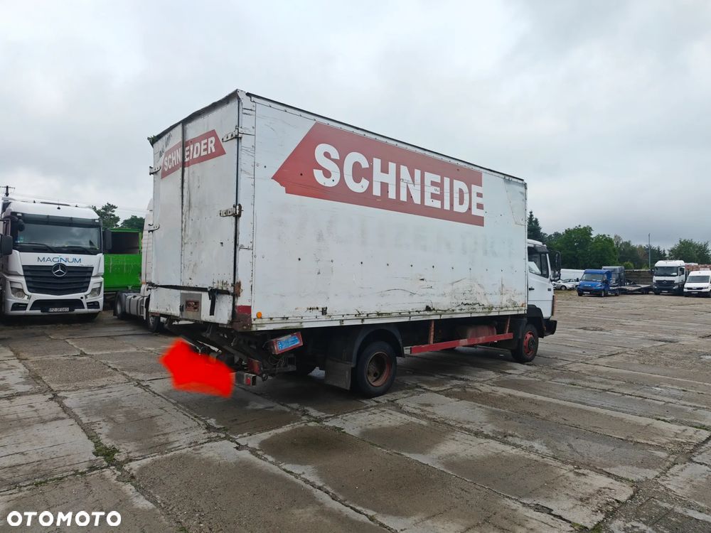 Mercedes-Benz 814 6 cylinder - 5