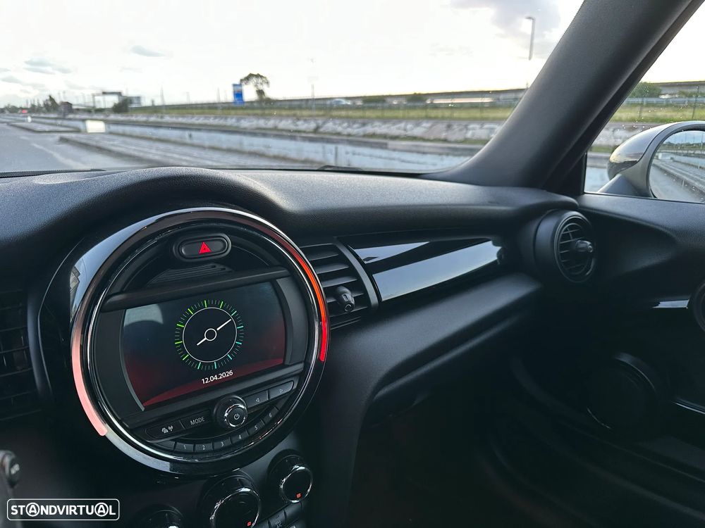 MINI Cabrio Cooper D Auto - 28