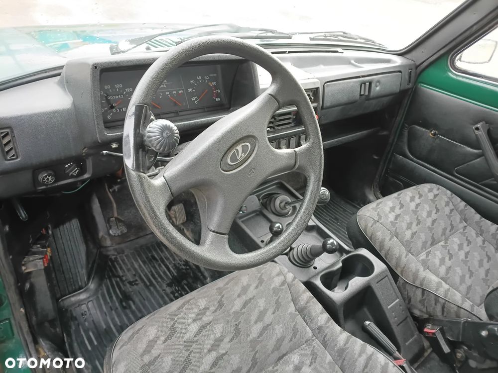 Lada Niva 1.7i - 16
