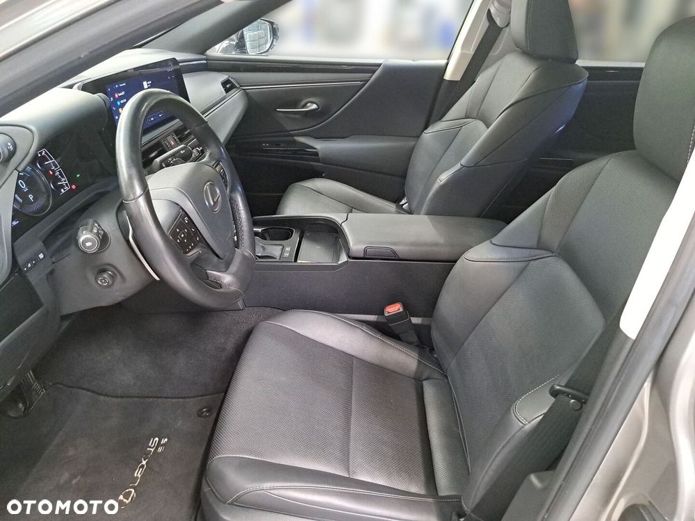Lexus ES - 9