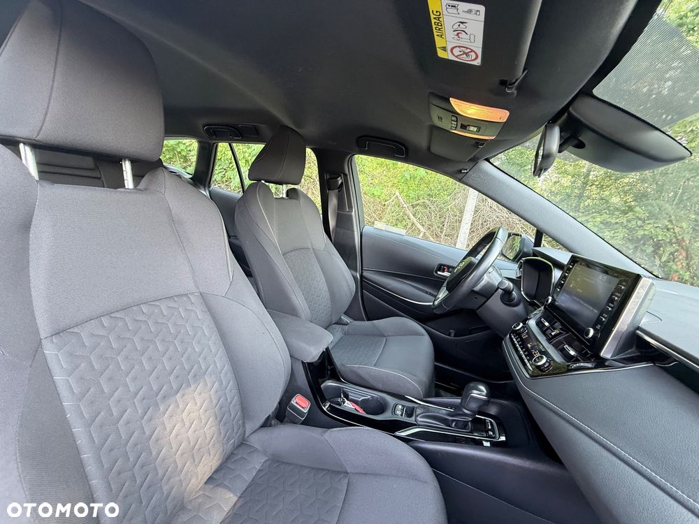 Toyota Corolla 1.8 Hybrid Comfort - 28
