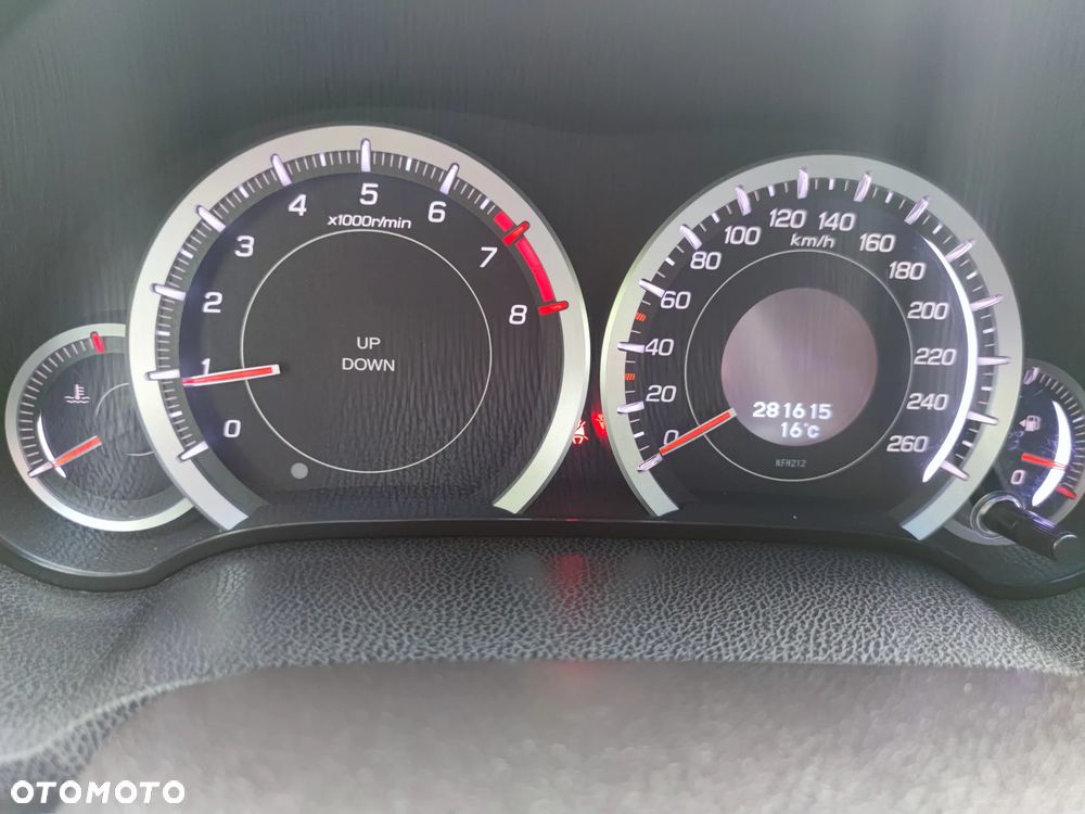 Honda Accord 2.0 Executive Nav - 16