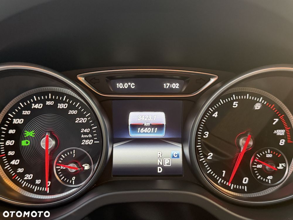 Mercedes-Benz CLA 200 7G-DCT AMG Line - 16