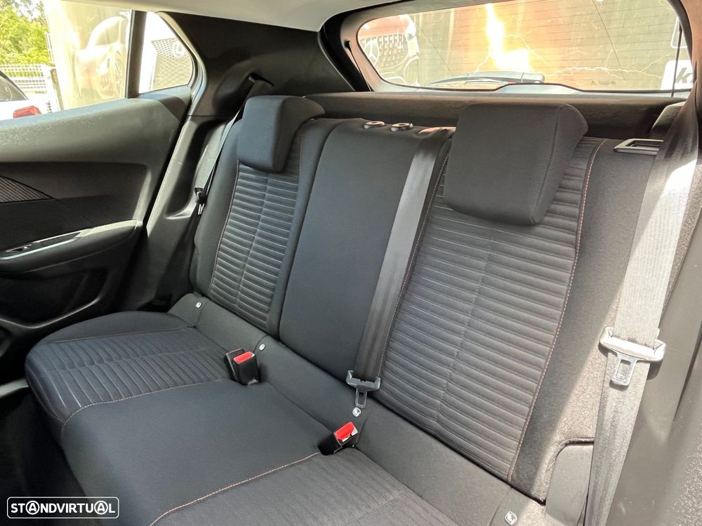 Peugeot 2008 1.2 PureTech Active Pack - 43