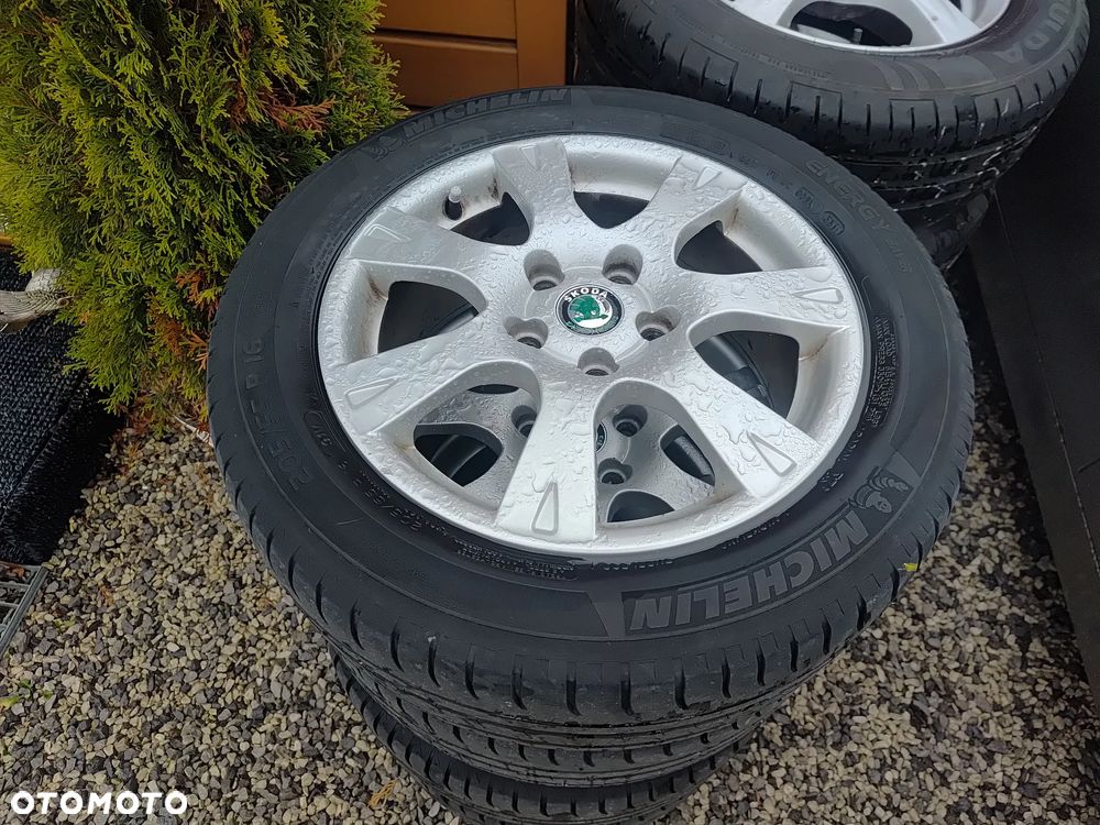 Skoda Octavia 2.0 TDI Ambiente DSG - 29