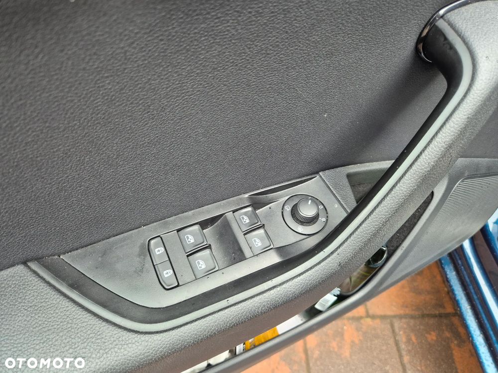 Skoda Superb 2.0 TDI SCR Ambition DSG - 9