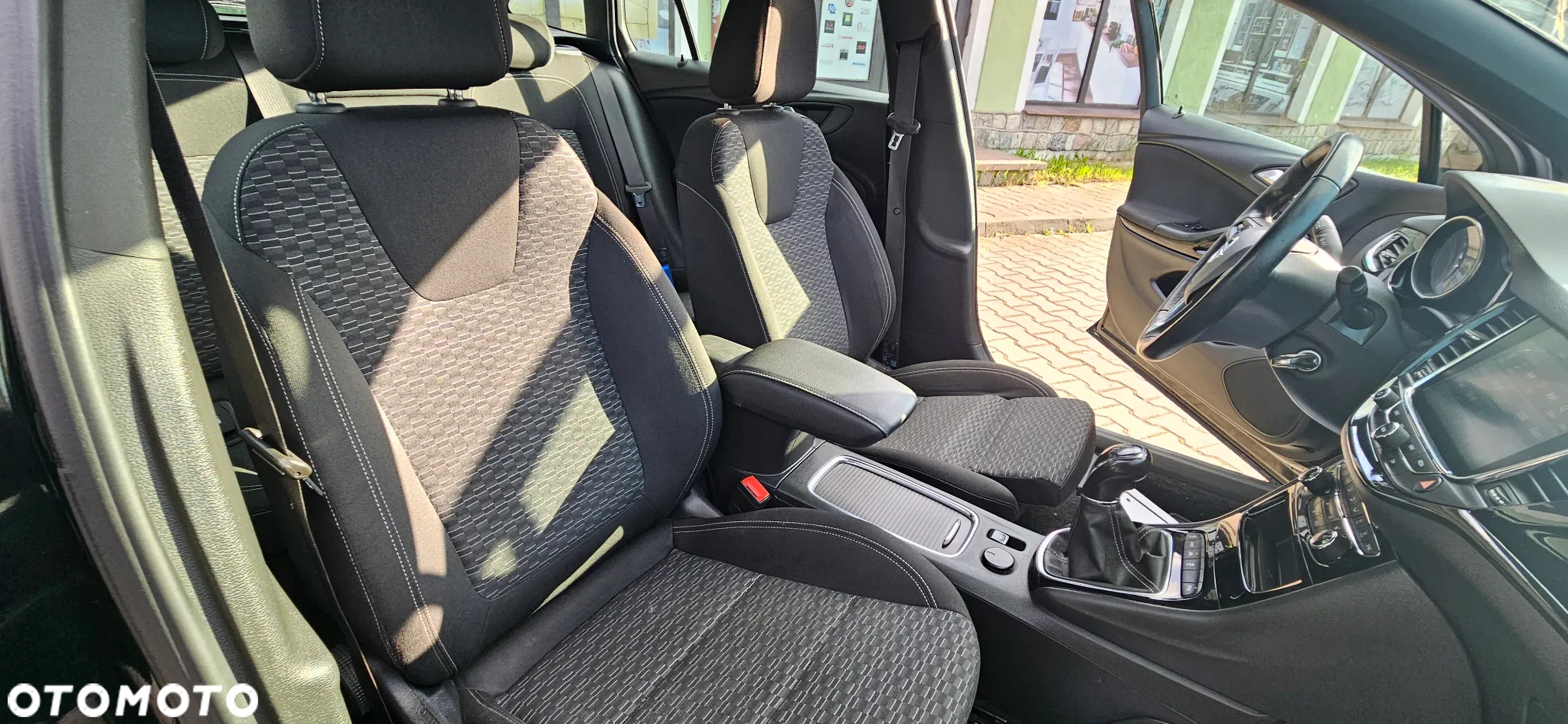 Opel Astra 1.4 Turbo Innovation - 23