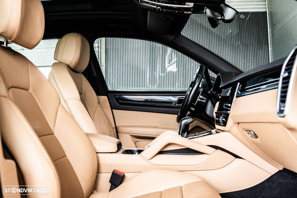 Porsche Cayenne - 15