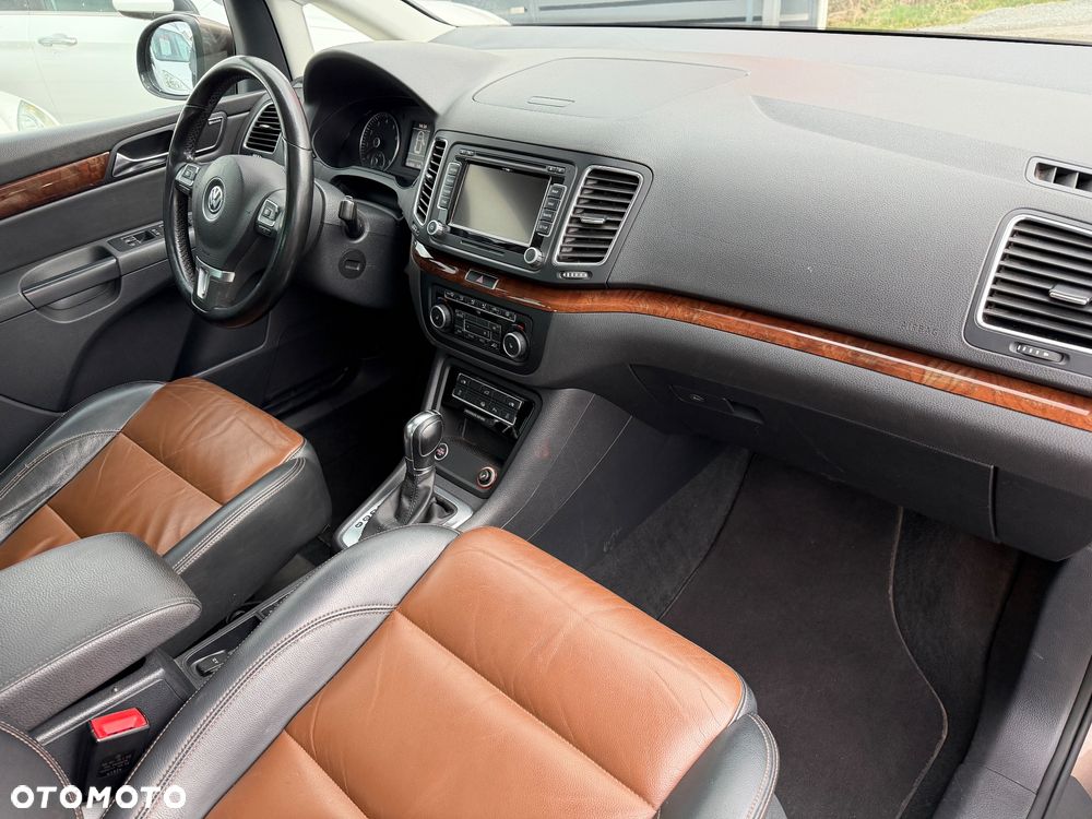 Volkswagen Sharan 2.0 TSI DSG Highline - 16