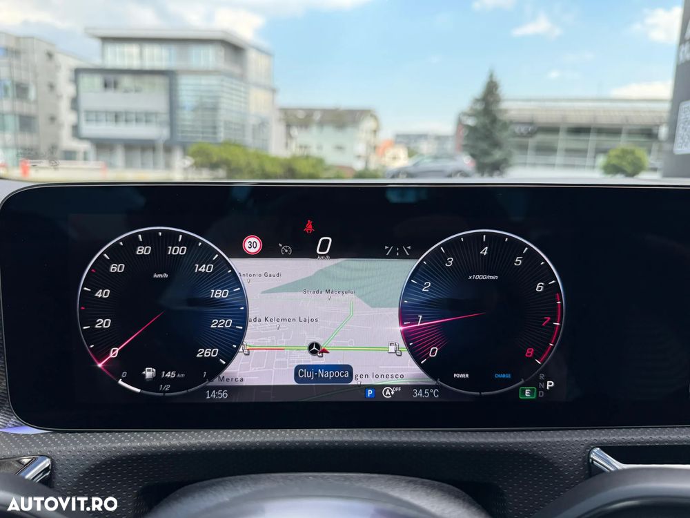 Mercedes-Benz A 220 4MATIC MHEV 8G-DCT Sedan - 10