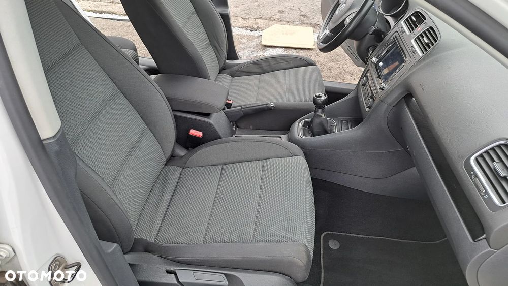 Volkswagen Golf 2.0 TDI DPF BlueMotion Technology Comfortline - 22