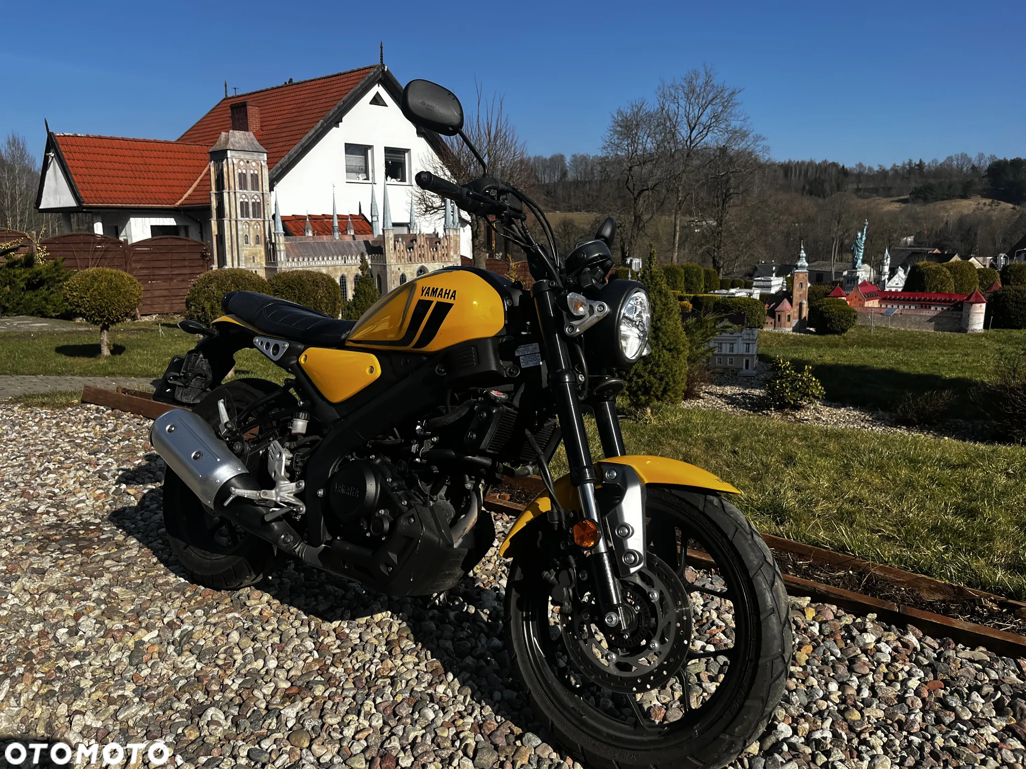 Yamaha XSR - 10