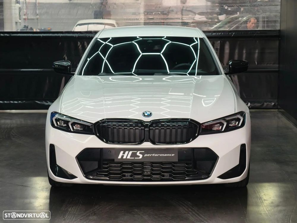 BMW 330 e Pack Desportivo M Pro Auto - 42