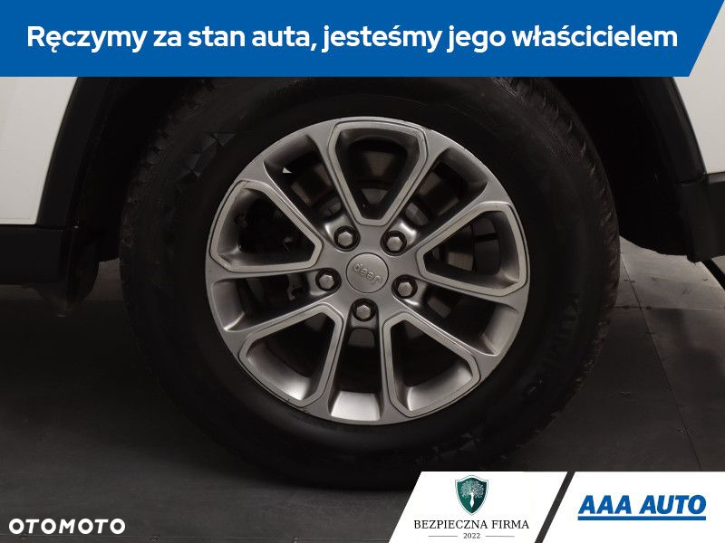 Jeep Grand Cherokee - 16