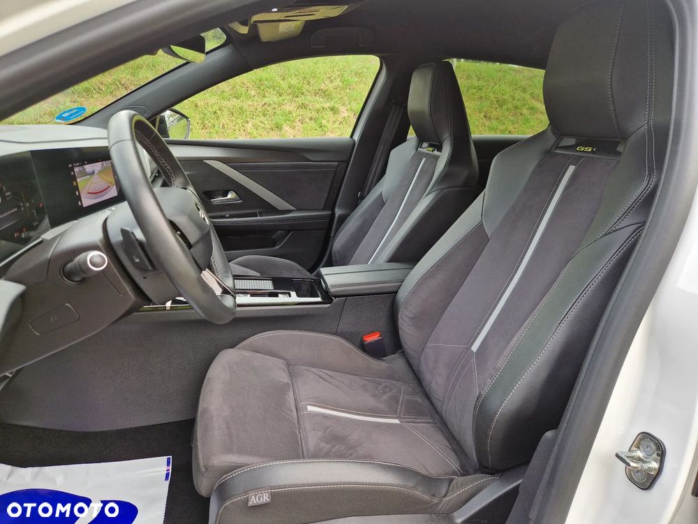 Opel Astra 1.6 T Plug-in Hybrid GSe - 13