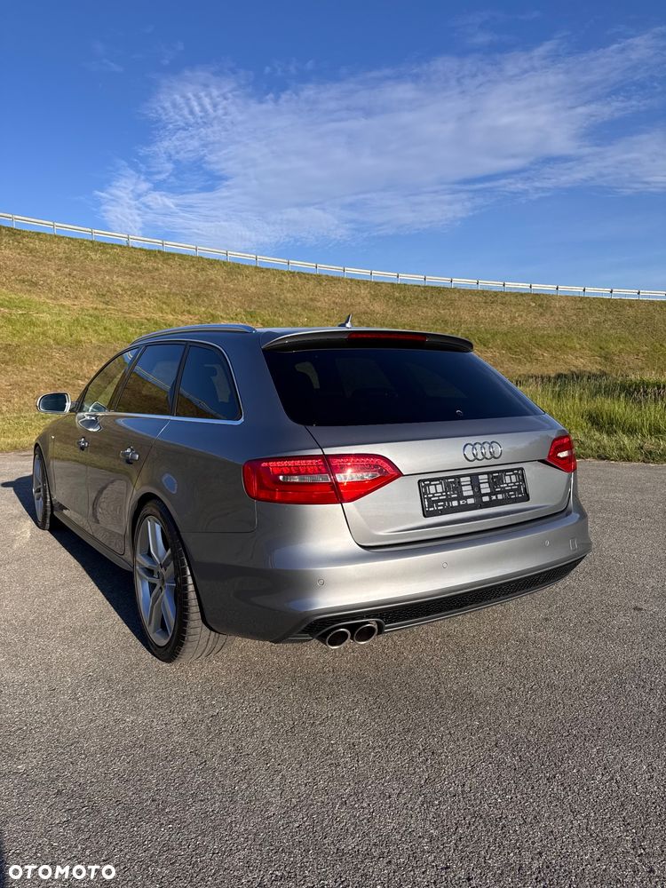 Audi A4 Avant 2.0 TDI DPF clean diesel S line Sportpaket - 12