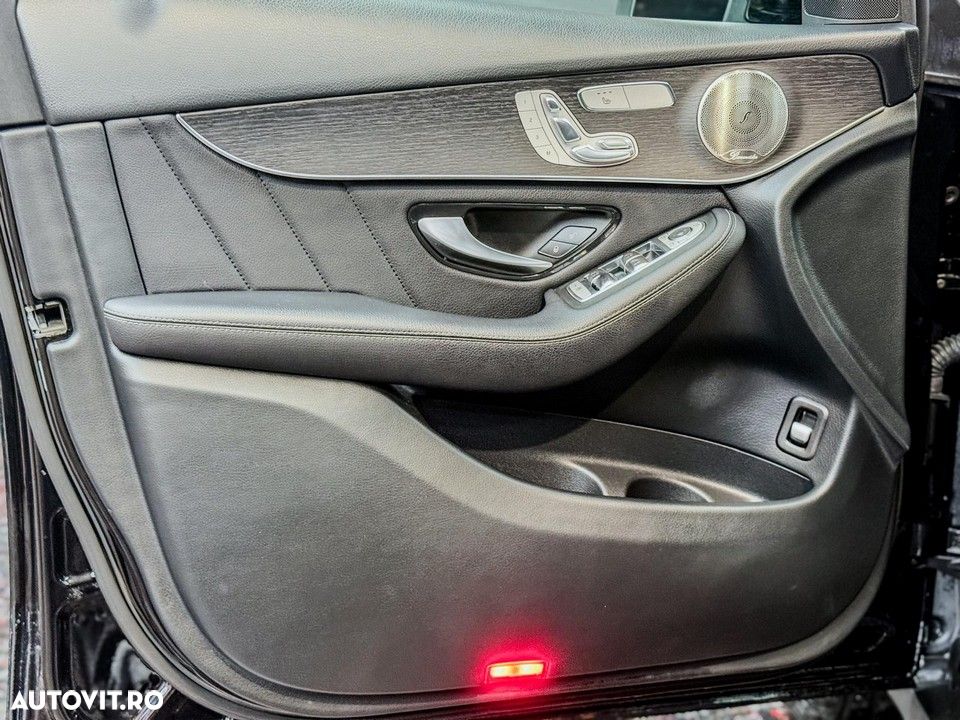 Mercedes-Benz GLC 300 4MATIC 9G-TRONIC AMG Line - 26