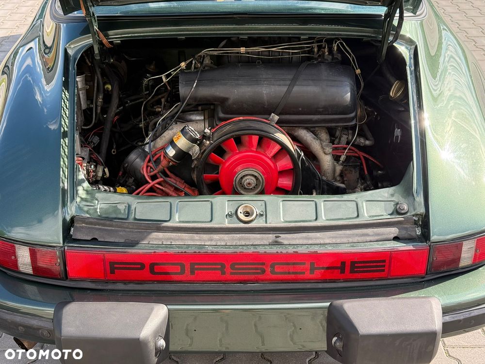 Porsche 911 - 22