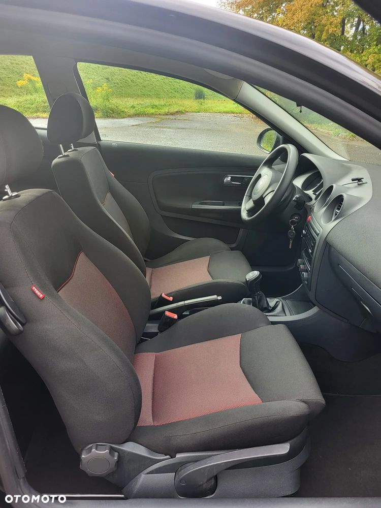 Seat Ibiza SC 1.4 16V Style - 32