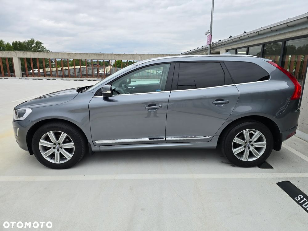 Volvo XC 60 D5 AWD Momentum - 17