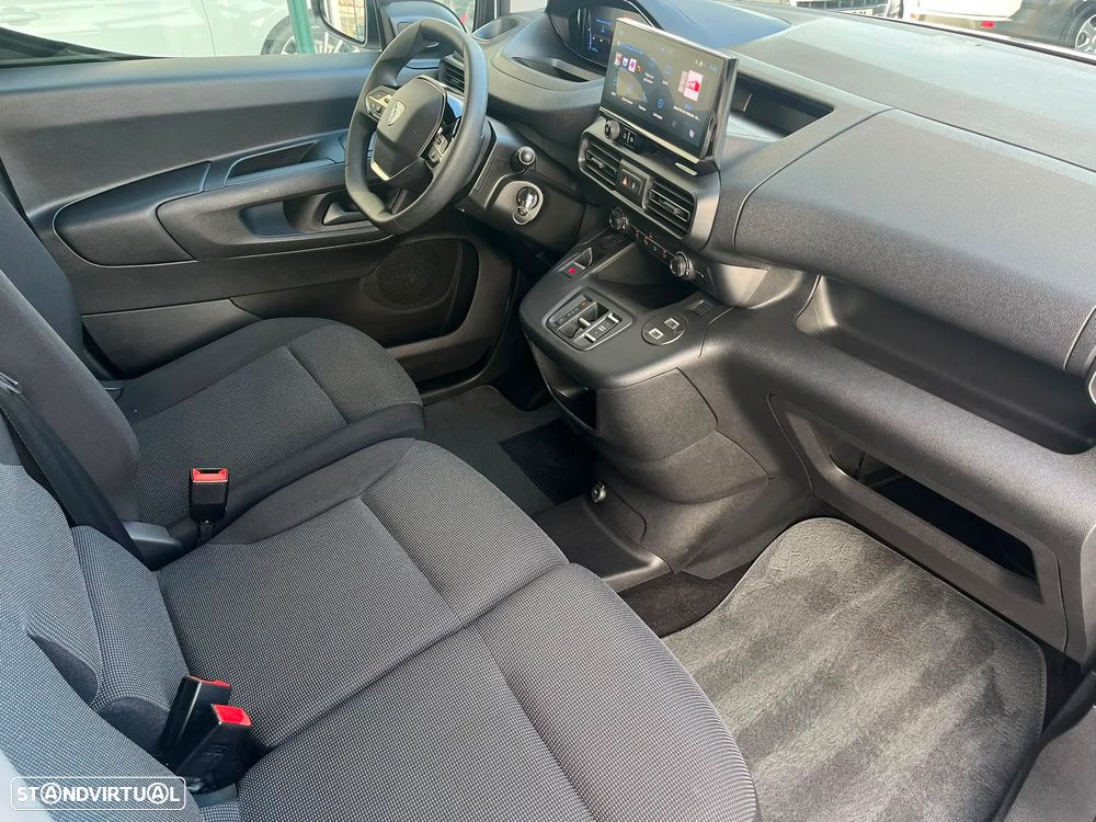 Peugeot Partner Standard 1.5 BlueHDi 130cv EAT8 (caixa automática) - 32