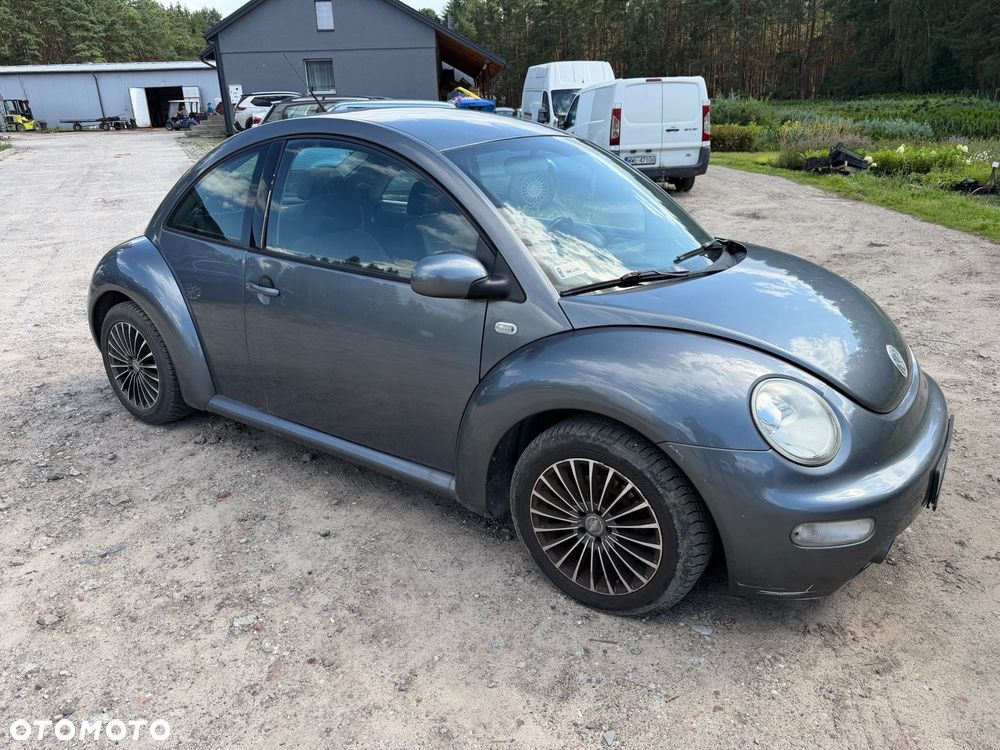 Volkswagen New Beetle - 4